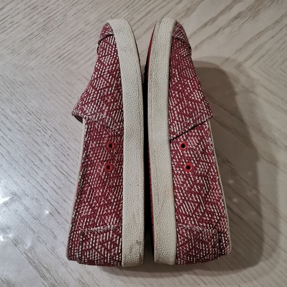 Toms Slid-on Shoes - Picture 4 of 12